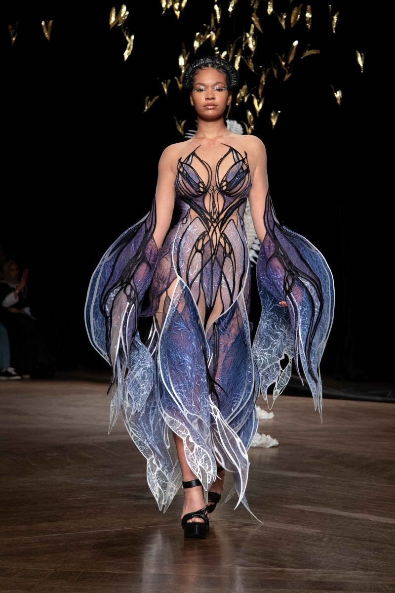 Iris Van Herpen, la créatrice avant-gardiste