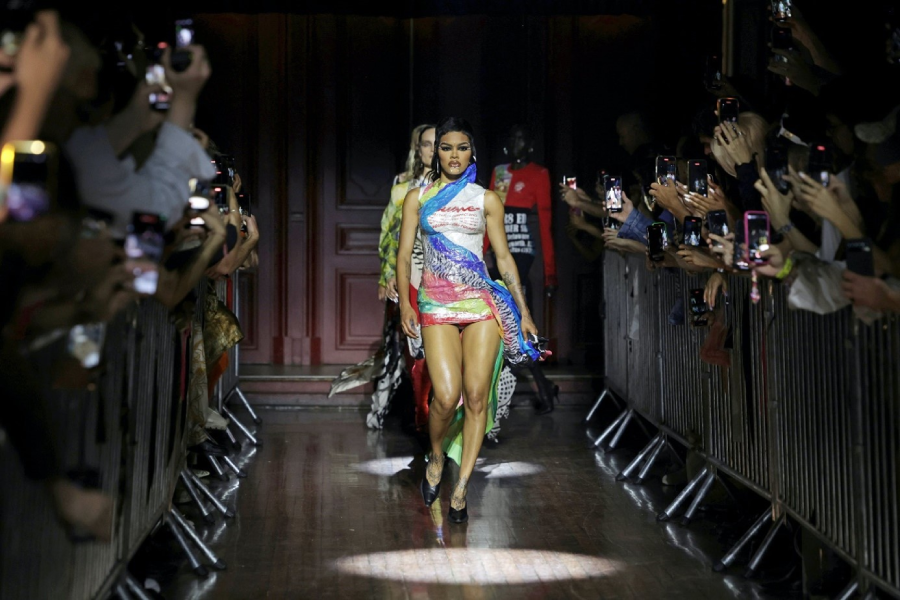 Marine Serre printemps-été 2024, du fashion show à la boîte de nuit