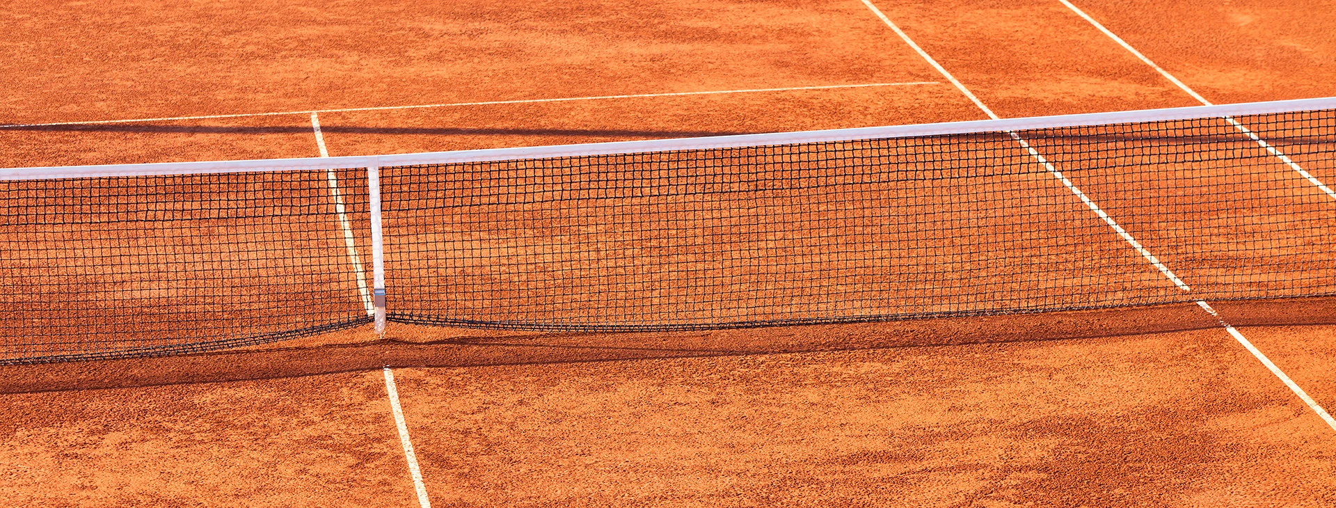 Jacquemus "Torneo" - l'élégance du tennis, entre terre battue et Riviera