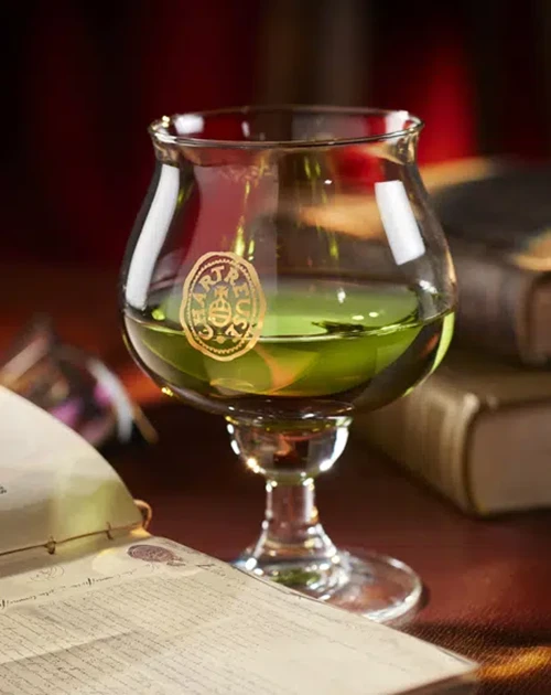 Chartreuse : l’alcool devenu icône du luxe spirituel